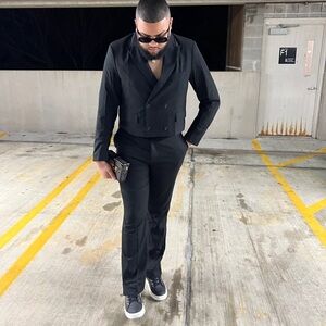 MEN SUIT